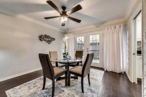 Stylish 2BD Condo Pool Grand Prairie GP66B