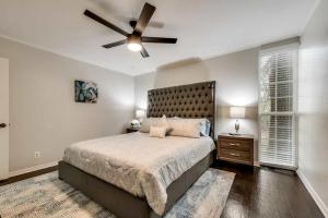 Stylish 2BD Condo Pool Grand Prairie GP66B