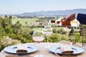 Napa Escape Luxe King Bed Near Wineries & Spa