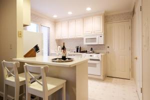 Napa Escape Luxe King Bed Near Wineries & Spa