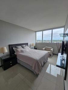 Miami Tower Villa Mora Mariscal