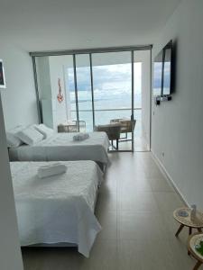 Luxurious New Oceanfront Apartment Santa Marta