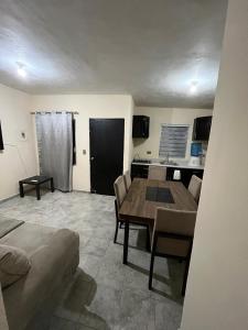 Casa amplia y céntrica cerca de Laguna del Náinari