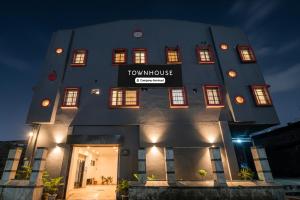 Super Townhouse Science City Formerly Hotel Mannat International