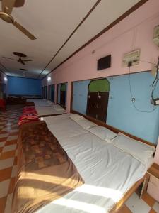 Annu Bhai Sewa Sadan Near Janmbhumi Approx 5Min