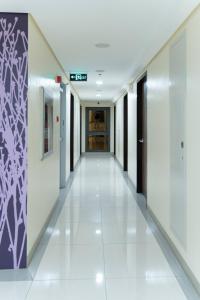 Fully Furnished Urban Oasis : FREE Pool Stay