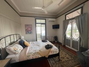 Childers Charmer with Aircon, WIFI & modern luxuries
