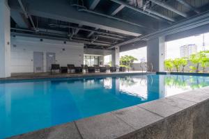 Light & Airy Scandinavian Studio; Free Pool Access