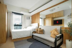 Fully furnished :Japandi Warm Studio Retreat in QC