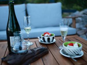 Ana s Stone House Jur i Kali with the Pool