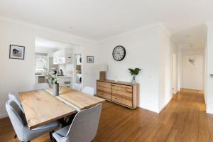 Lemon & Myrtle Cottage