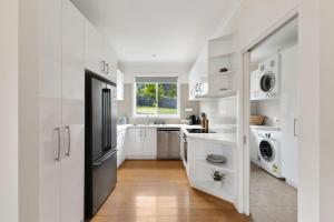 Lemon & Myrtle Cottage