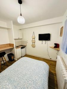 Joli petit studio proche centre de Caen - Brown