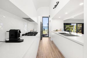 Zara del Mar - Pet Friendly Absolute Waterfront
