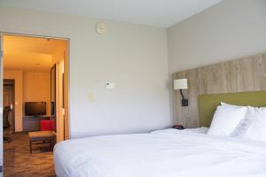 Country Inn & Suites by Radisson, Carlisle, PA