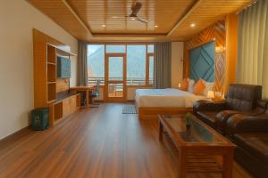The Manali Suits & Villa - Luxury Stay Away From City Hustle