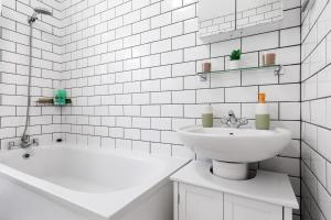 Spacious Lux Four-Bedroom Living - C London & Westminster