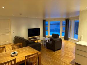Arctic View Apartment - Country Retreat near Tromso