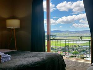 Tamar Riverside Views Retreat