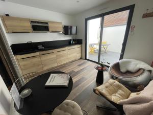 cocoon romantique avec jacuzzi proche plage