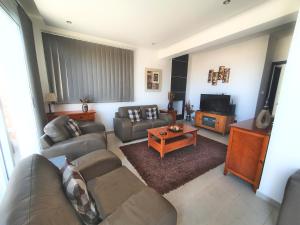 Seaview 2bedroom and living room