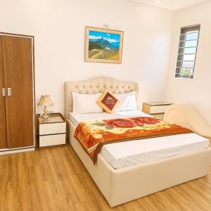 Hoàng Gia Hotel Royal