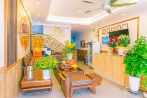 Hoàng Gia Hotel Royal