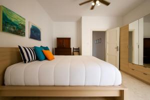 Waterfront Panorama Massive Three Bedrooms Flat 8S