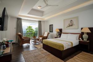 Fox Kandy by Fox Resorts - Luxury in the Mist