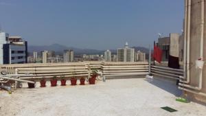 FEMALES ONLY - Luxury stay