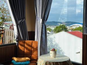 Nhà của Người và Ta