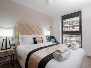 Modern 1BR Flat 5-Min Walk to Everton Stadium - Pass the Keys