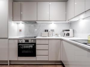 Modern 1BR Flat 5-Min Walk to Everton Stadium - Pass the Keys
