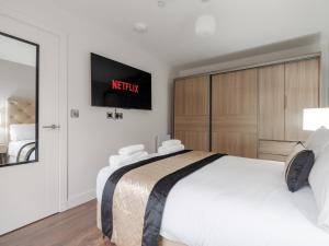 Modern 1BR Flat 5-Min Walk to Everton Stadium - Pass the Keys