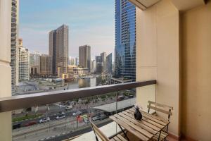 Luxurious 3BHK w Marina Views & Pool Table by dPie Sadaf 408