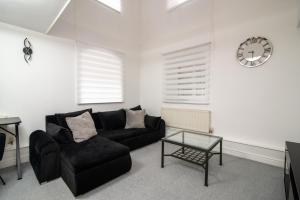 Bright 3 Bed Ground Floor Flat - Derby