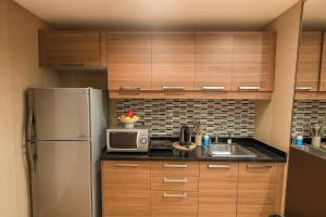 Modern 2 Bed Executive Unit 5min to Nana BTS