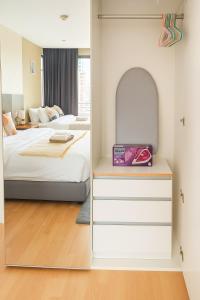 Modern 2 Bed Executive Unit 5min to Nana BTS