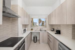 Downtown City View 2 Bedroom Apartment