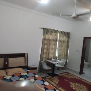 Private Rooms For Rent Near Airport - Raha Hostel