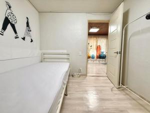 Shelter Ewha 1 Apartment