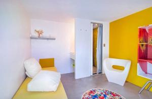 Quiet house near beach