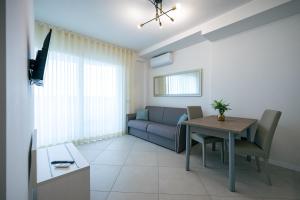 Milena Suite Rooms img14