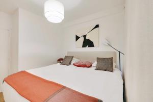 Beautiful Apartment 2BR 6P – Eiffel Tower