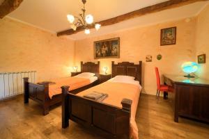 Rustic holiday house MAGDALEA with pool