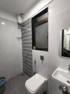 IUC 301 Private 1Bhk 3 Min Nesco Nirlon