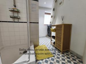 Chambre chez lhabitant - Centre historique - Salle deau et WC privés