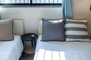 Tokyo Skytree 101 Elegance Blue Twin w Bath & WC