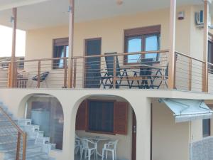 Villa Anastasia 1ος Όροφος Εξοχικής Παραθαλάσσιας Κατοικίας Νέα Ηράκλεια Χαλκιδικής