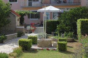 Triple Room Pasman 8223a